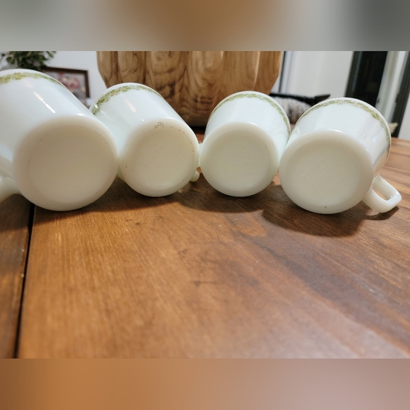 Vintage Pyrex Corning spring blossom mugs - Picture 3 of 4